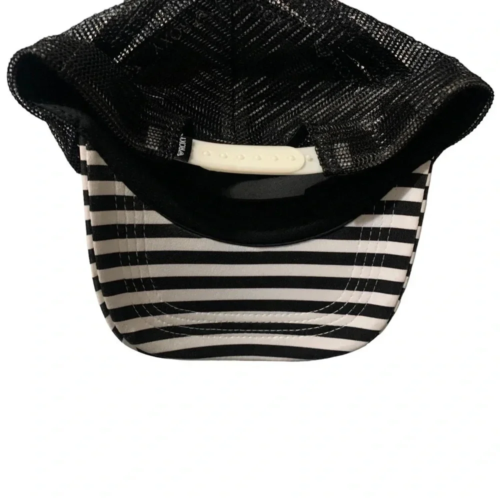 Roxy women's sunset Trucker hat